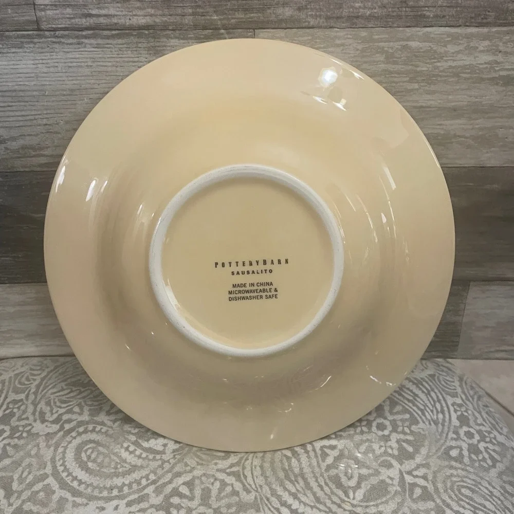 Pottery Barn Sausalito Rimmed Soup Bowl Cream Yellow Stoneware Pasta Bowl